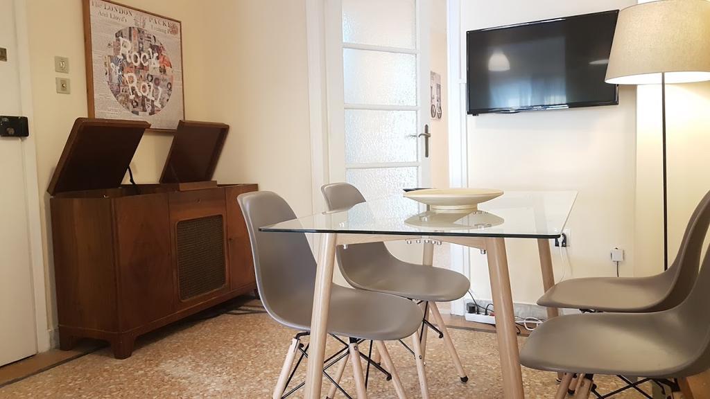Errathens Vanilla Apartment - Athens Center Buitenkant foto